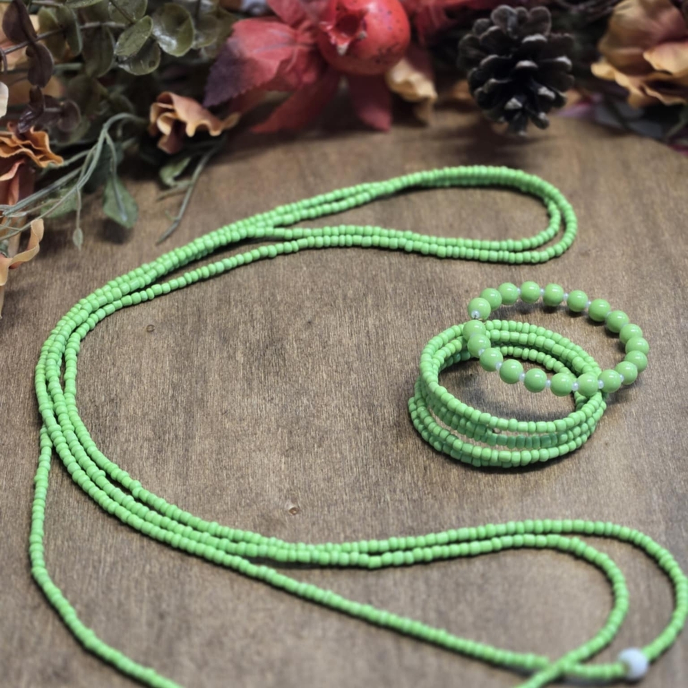 Trendy Green Beaded Necklace and Bracelet Set